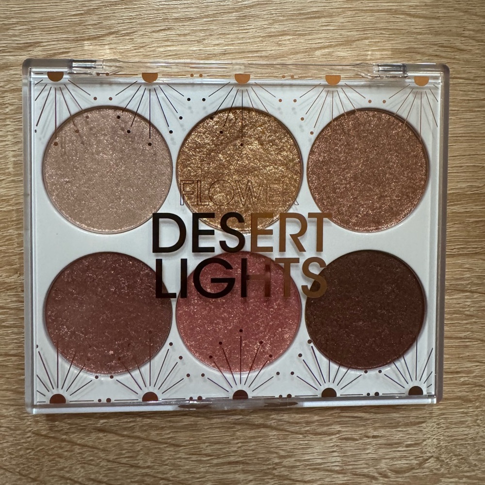 New. Flower Desert Lights Eyeshadow Palette 6 Colors. Blendable, Intense Shimmer